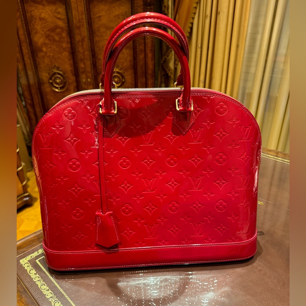 Louis Vuitton ALMA GM red Vernis largest size Patent Leather